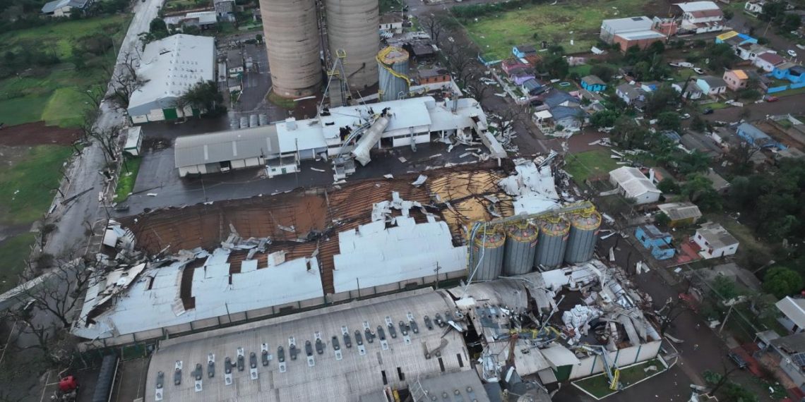 Cidade do RS é atingida por explosão que afeta 15.000 pessoas