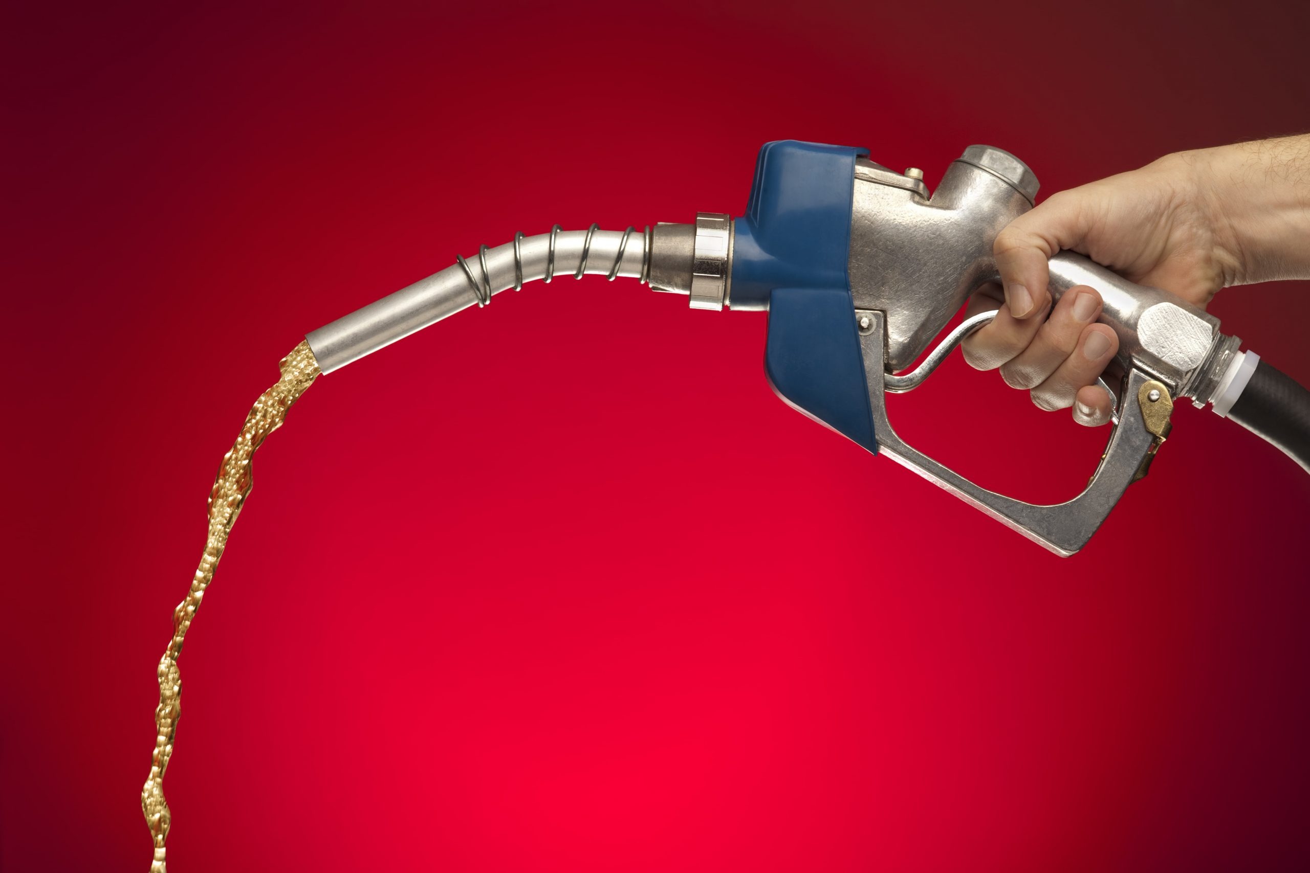 Gasolina fica mais cara no primeiro semestre e chega a R$ 6,02, aponta índice 1