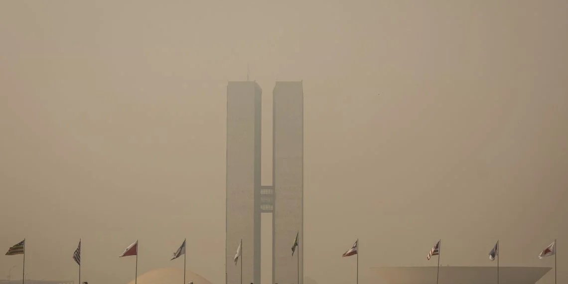 Fumaça queimadas Brasil