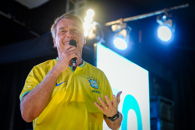 Bolsonaro supera Lula e elege o dobro de aliados nas maiores cidades do Brasil 2