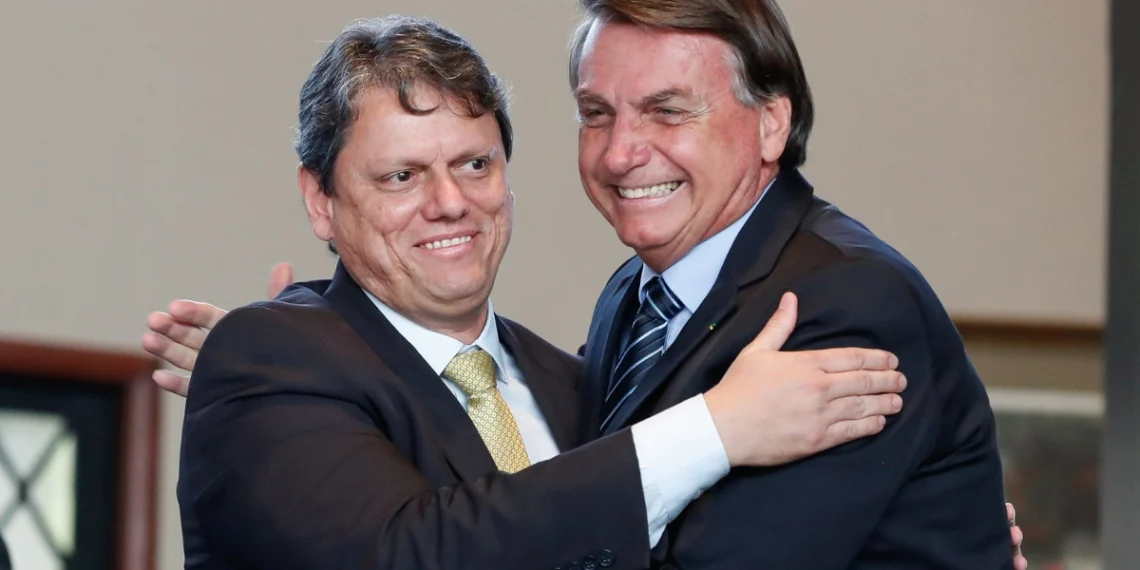 Tarcísio afirma que 'o candidato em 2026 é o presidente Bolsonaro'