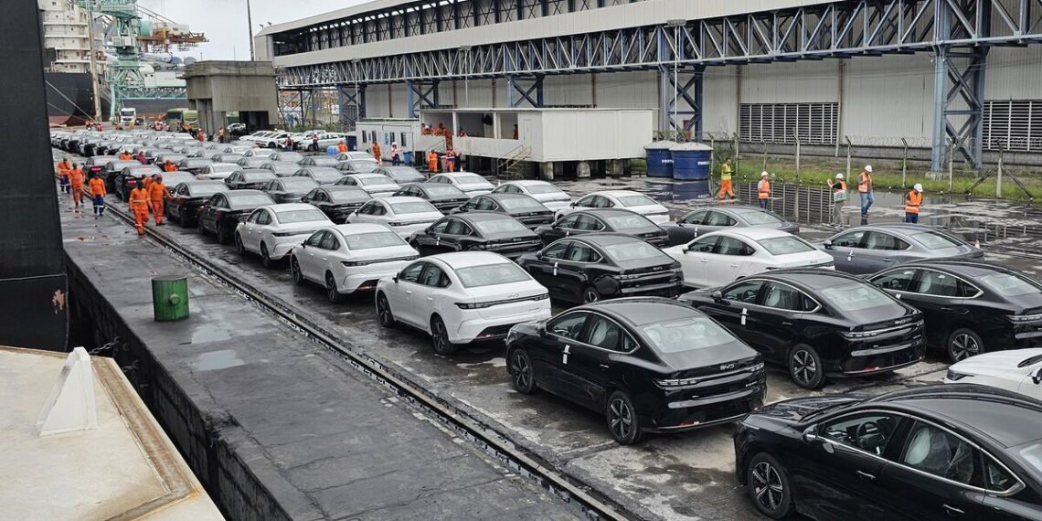 Brasil se tornou 'desova' de carros da China, afirma presidente da Anfavea