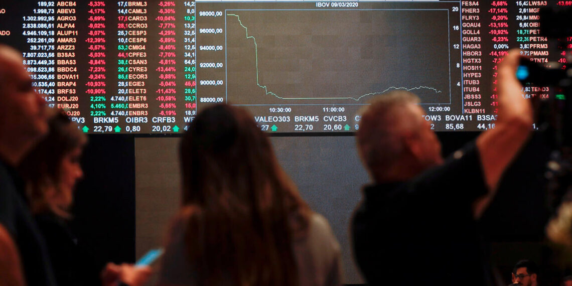 Investidores estrangeiros retiram R$ 32,1 bilhões da B3 em 2024, pior resultado em nove anos