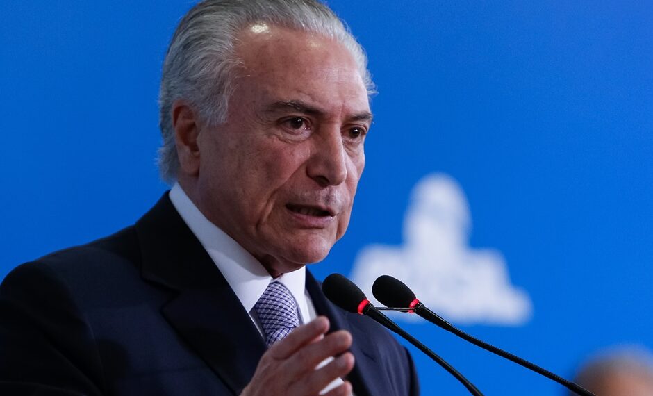 Temer defende redução de penas para presos do 8 de janeiro