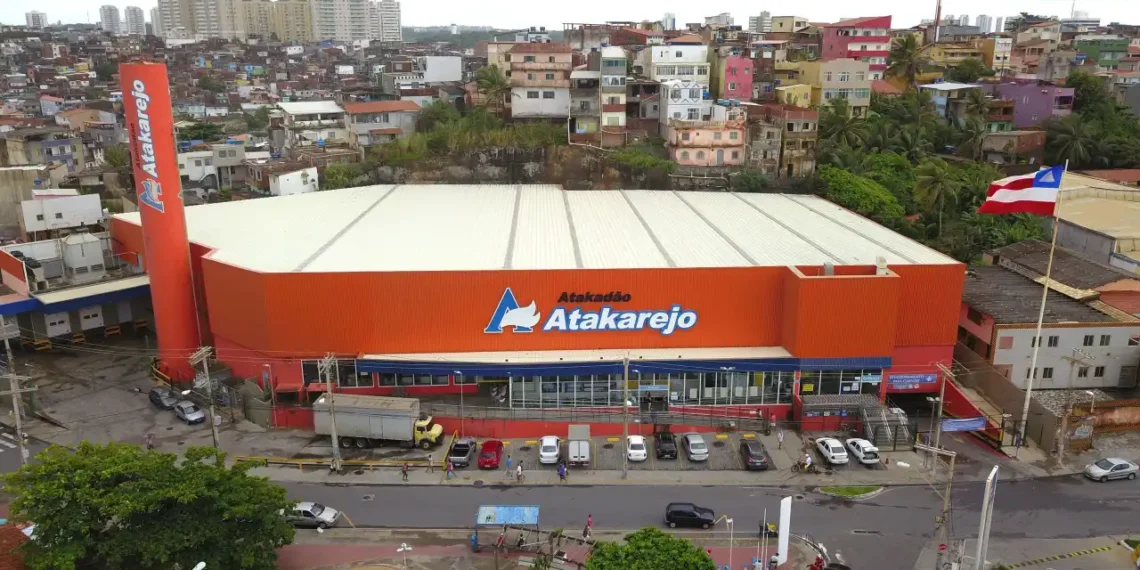 Carrefour reduz expansão de lojas no Atakarejo devido a juros altos