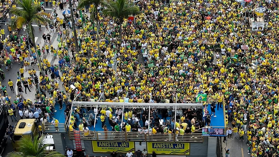 Manifestação ‘Anistia Já’ reuniu mais de 400 mil pessoas em Copacabana, diz Polícia Militar do Rio; veja fotos 2